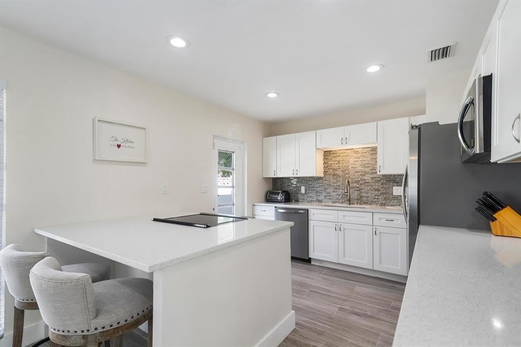 2501 Ne 12Th Street – photo 5
