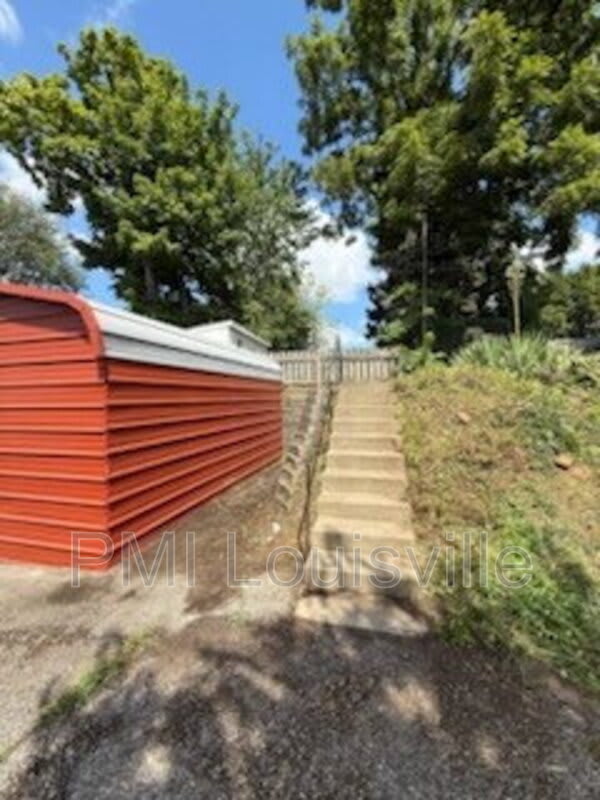 1404 Winter Avenue – photo 4