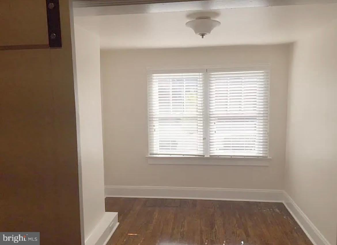 4 W Cork Street – photo 1
