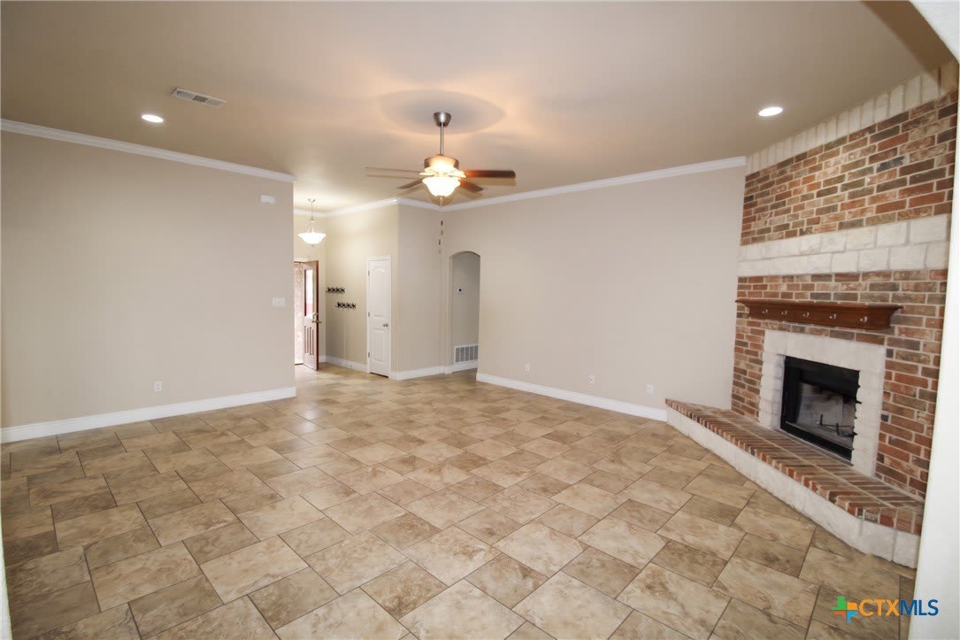 1128 Pheasant Circle – photo 3