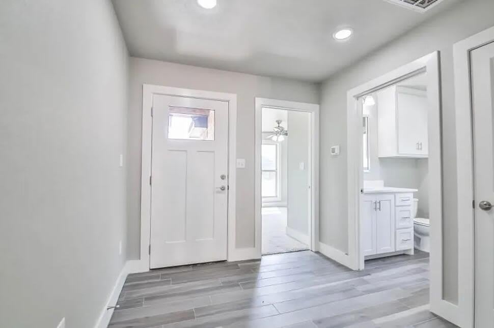 7726 96Th Street – photo 2