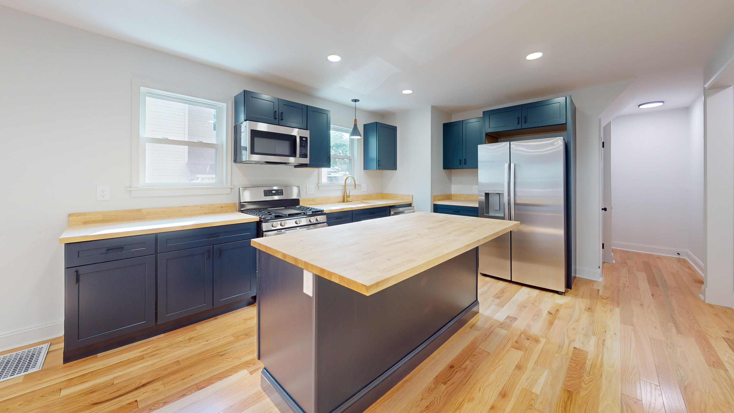 914 West 3Rd Street 1 – photo 4