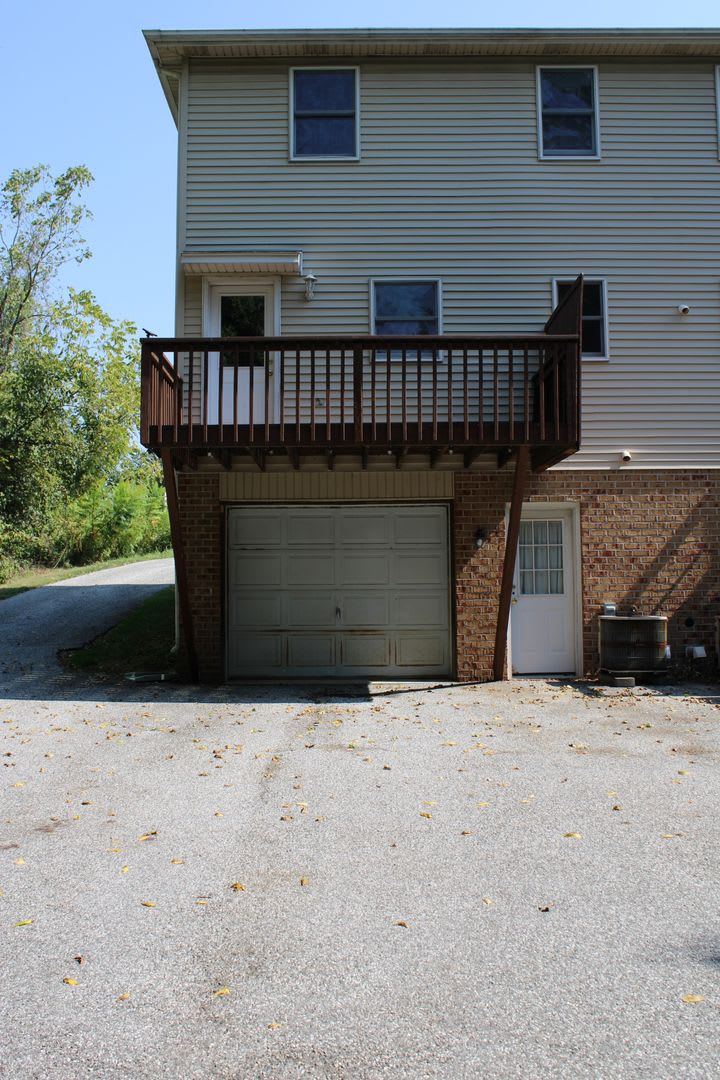 Two Bedroom Townhome with Attached Garage – photo 2