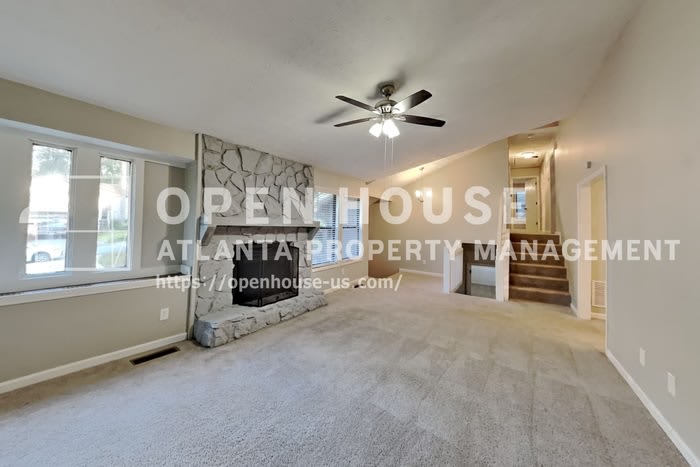 4094 Maxanne Drive Northwest – photo 3