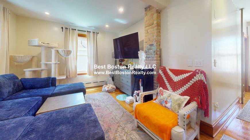 18 Nashua St. – photo 5