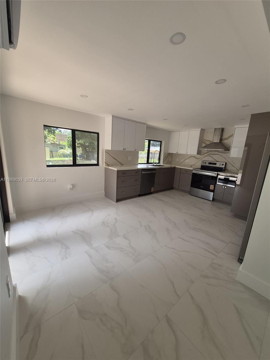 270 NW 147th St # 270 – photo 5