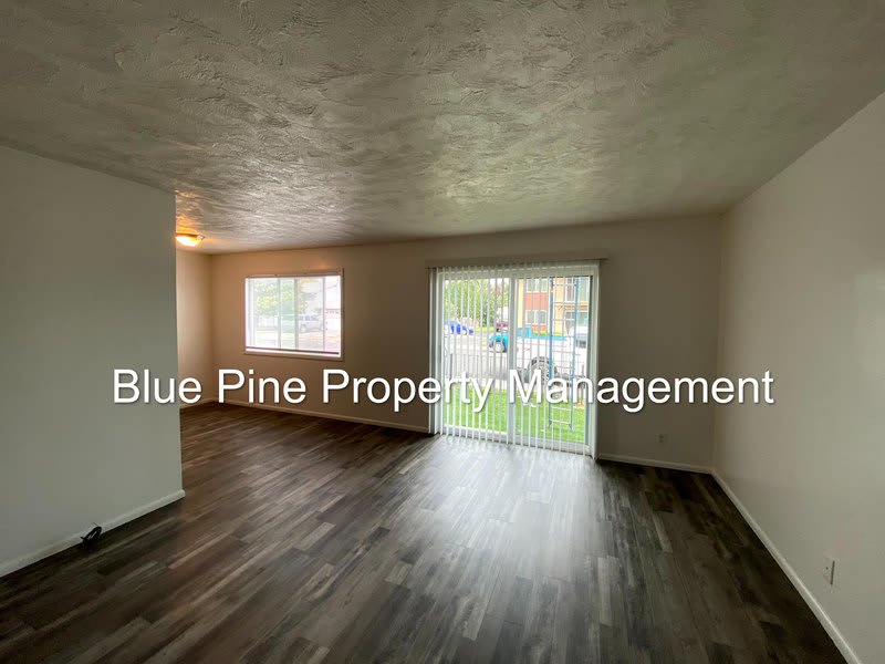 672 Foster Drive – photo 3