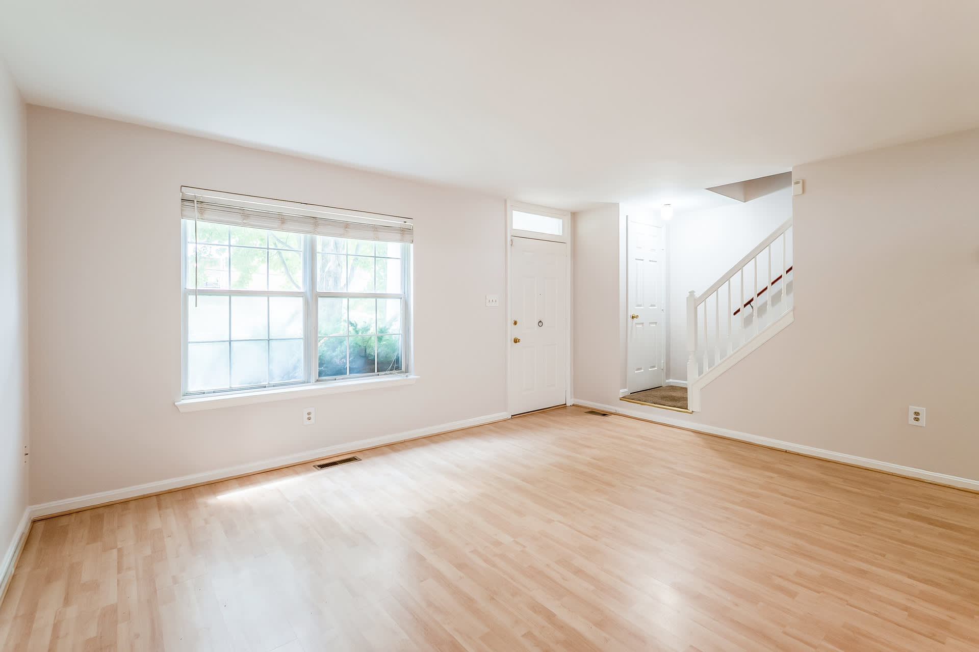 5704 Monroe St – photo 1