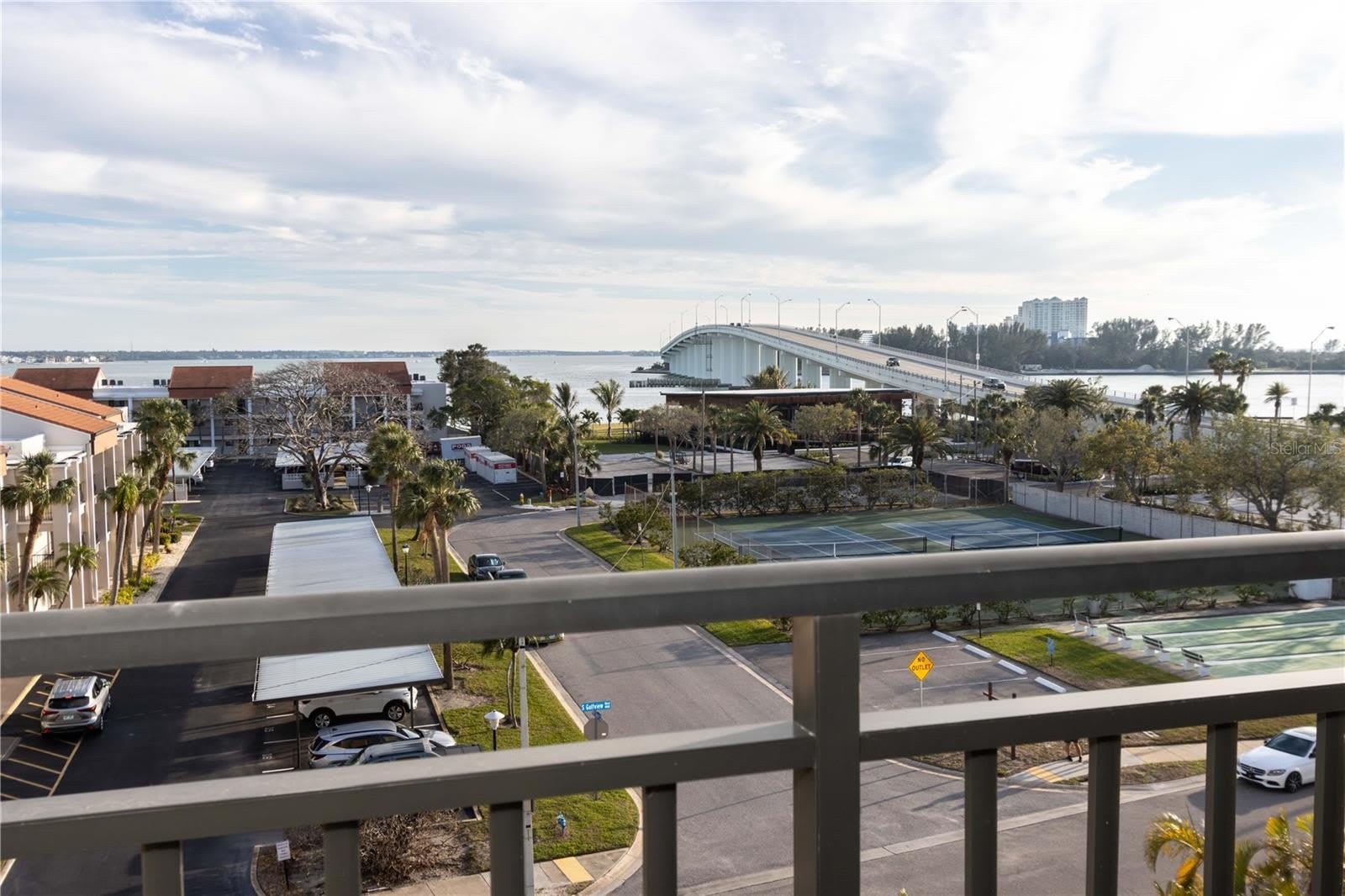 830 S GULFVIEW Boulevard – photo 3