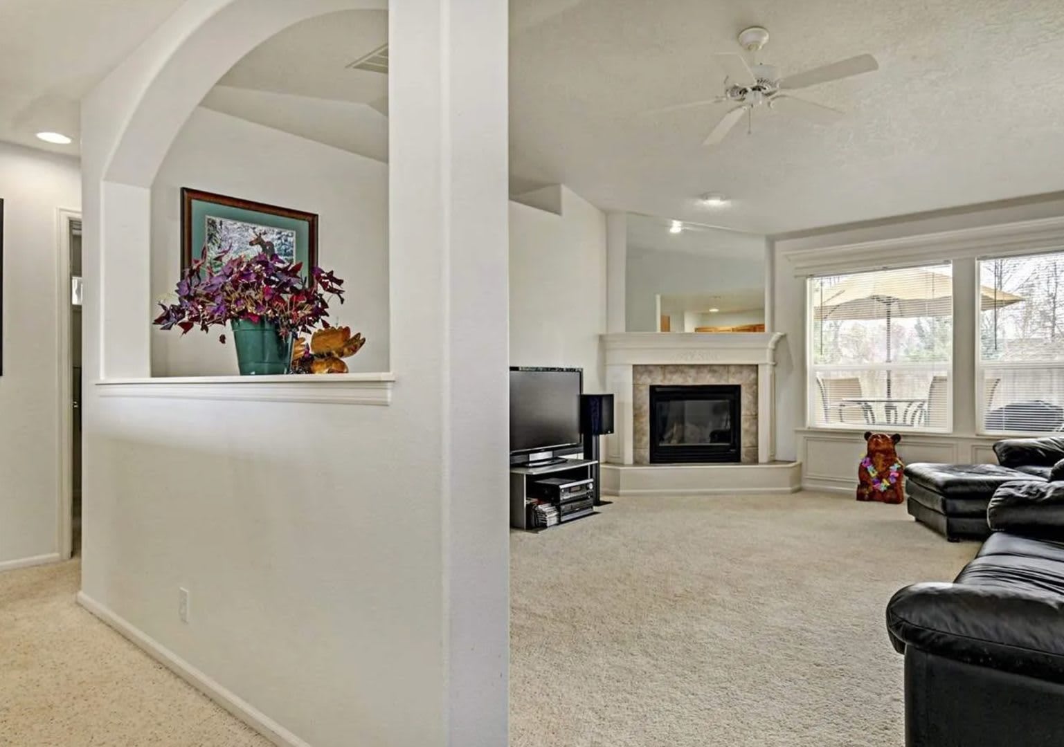 Bristol Heights Beauty Single Level 3 Car Garage Home With Private Backyard – photo 4