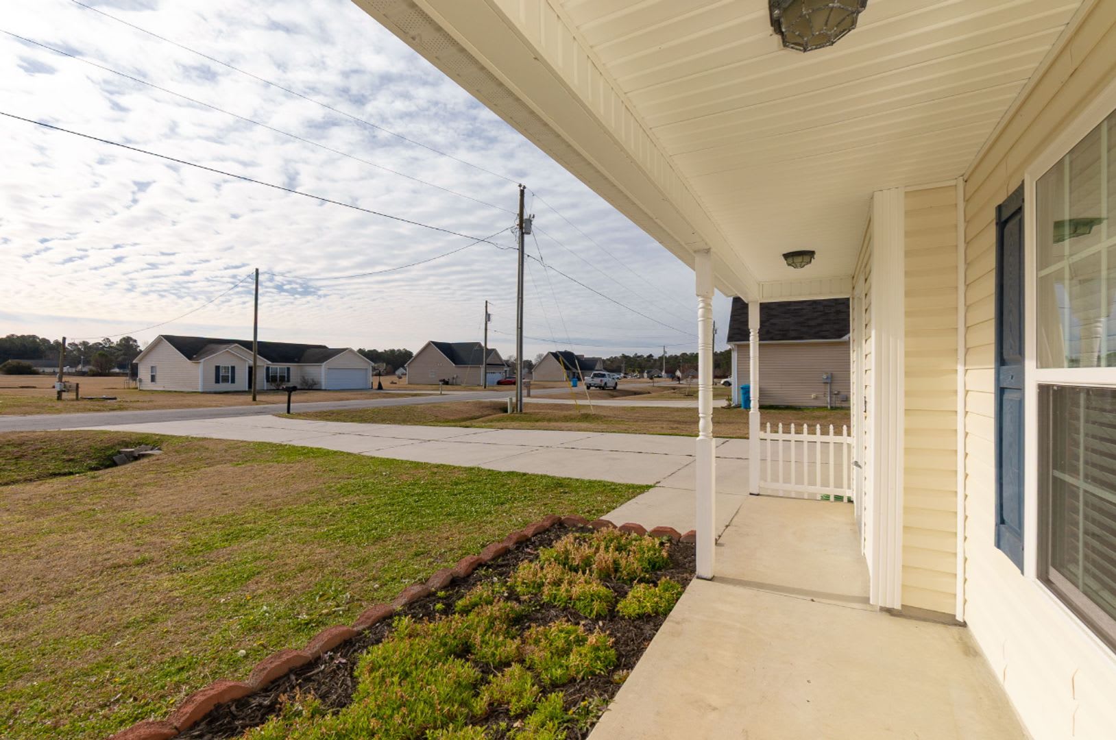 3 Bedroom Home w/ Bonus In Richlands! – photo 2
