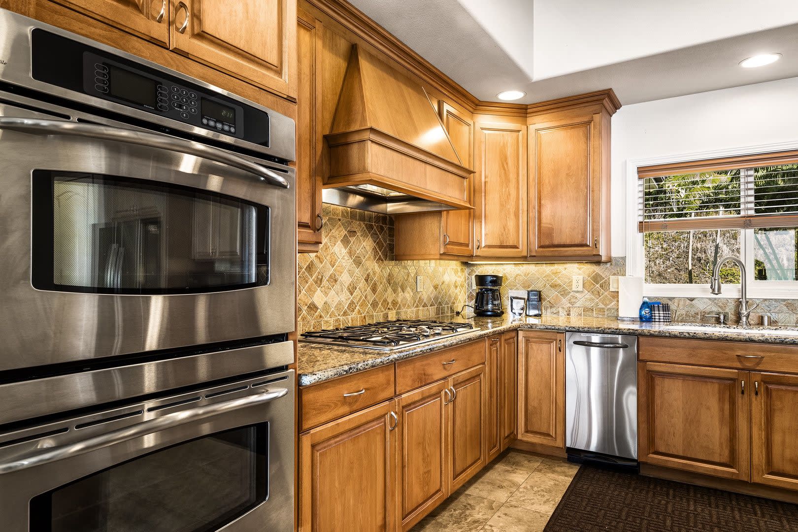 Luxurious Oceanview Getaway w/Private Pool & Spa and Serene Lanai – photo 5