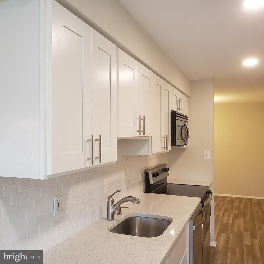 405 CHRISTOPHER Avenue – photo 3