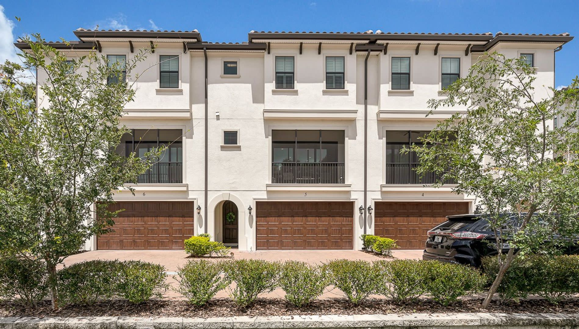 Plant High School district-South Tampa 3-story, 4 Bedroom Townhome Available Oct. 2, 2026! – photo 1