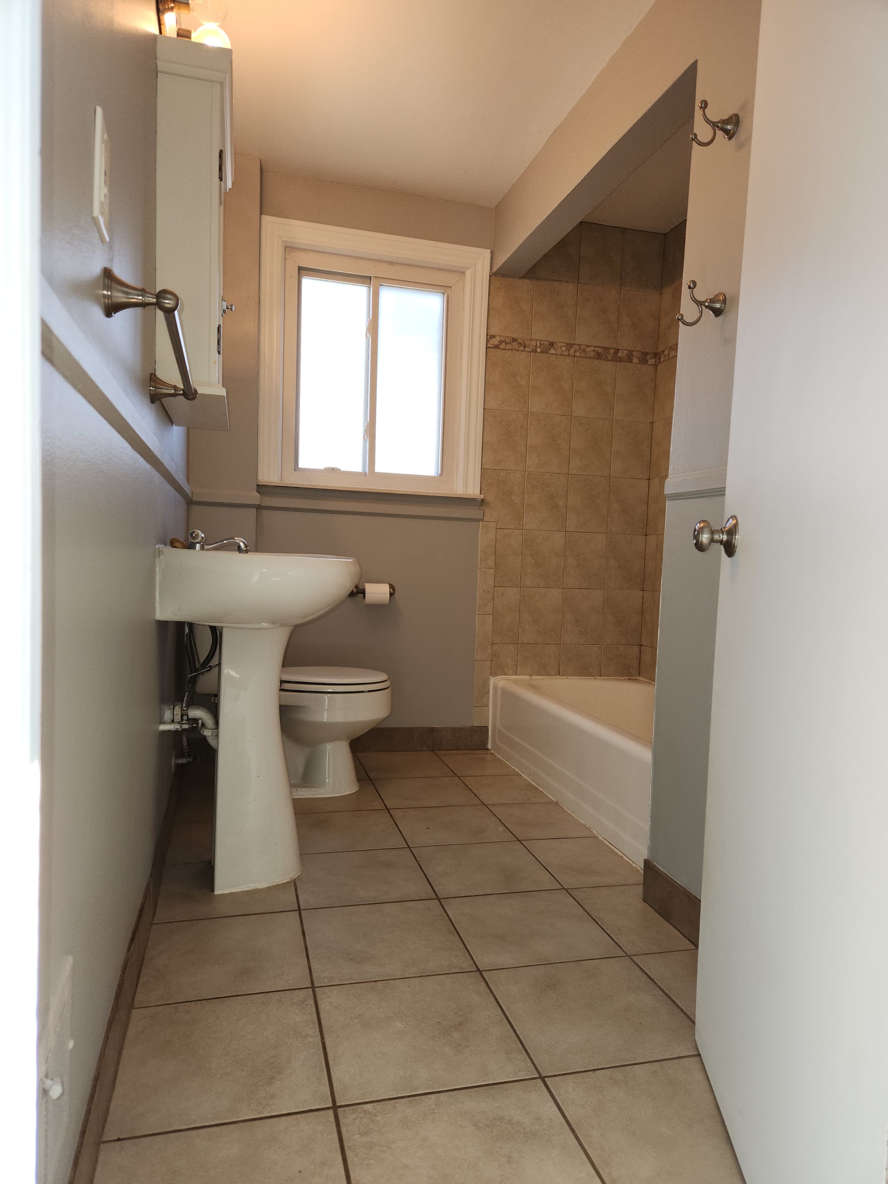 214 Potter Ave – photo 5