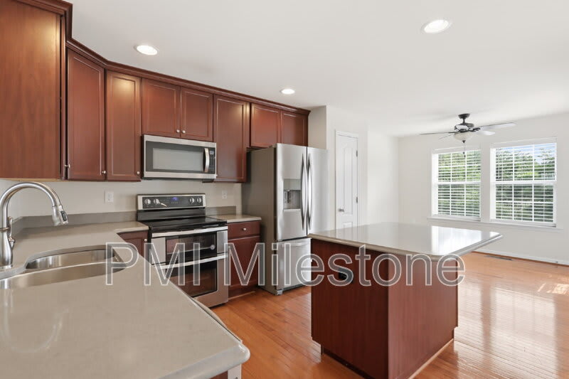 100 Bertelli Ct – photo 4
