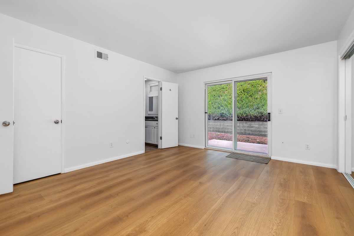 2345 Worden Street – photo 4