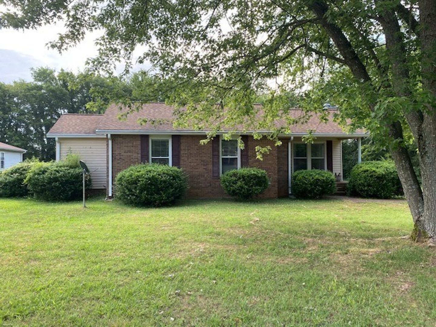 Home with Large Yard, Triple Rockvale – photo 1