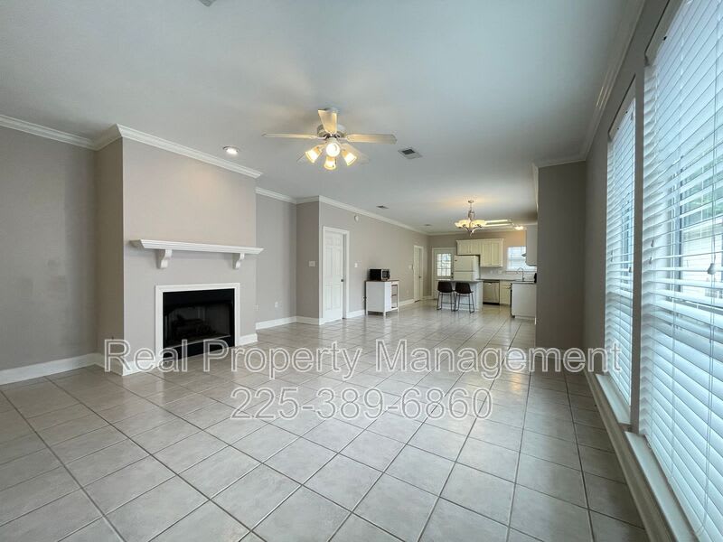 5630 Arialo Dr – photo 4