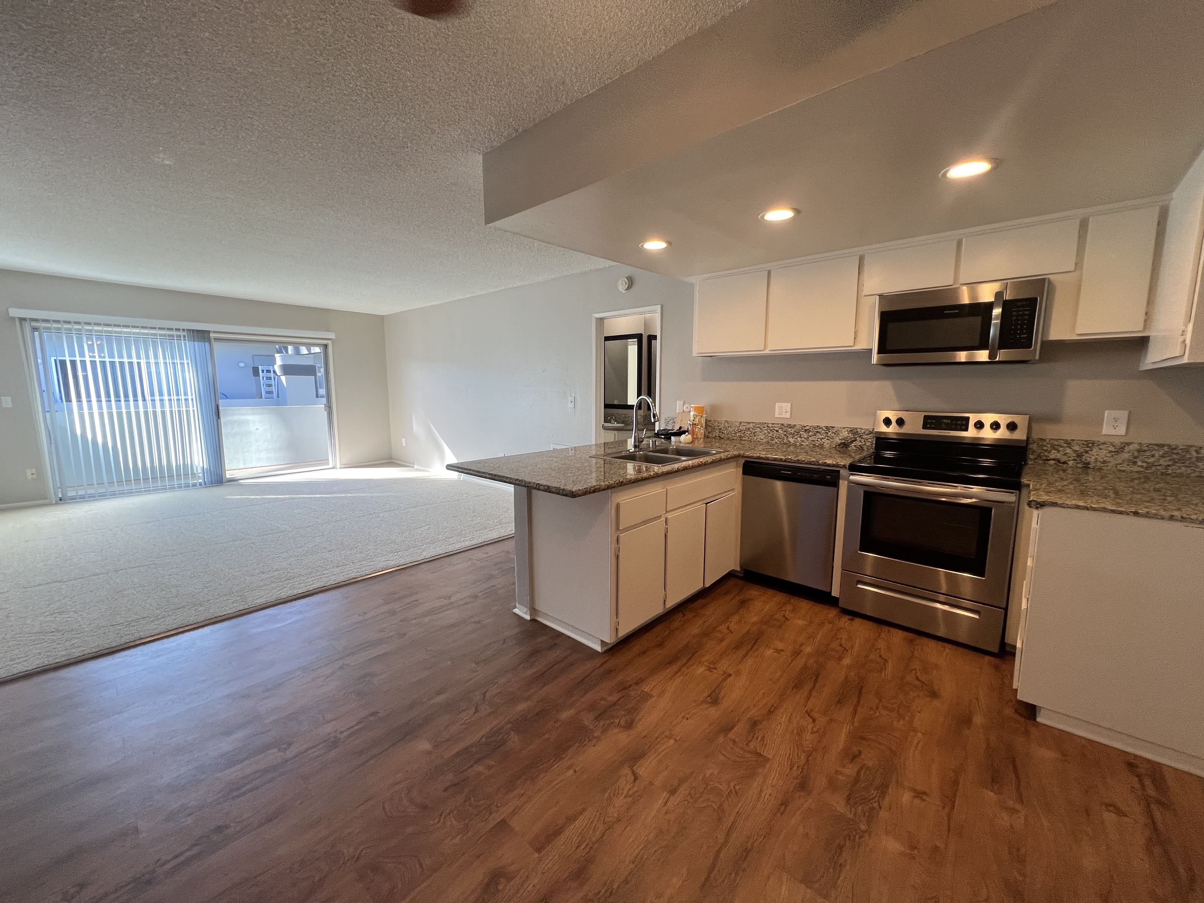 Cross Roads Apartments – photo 4