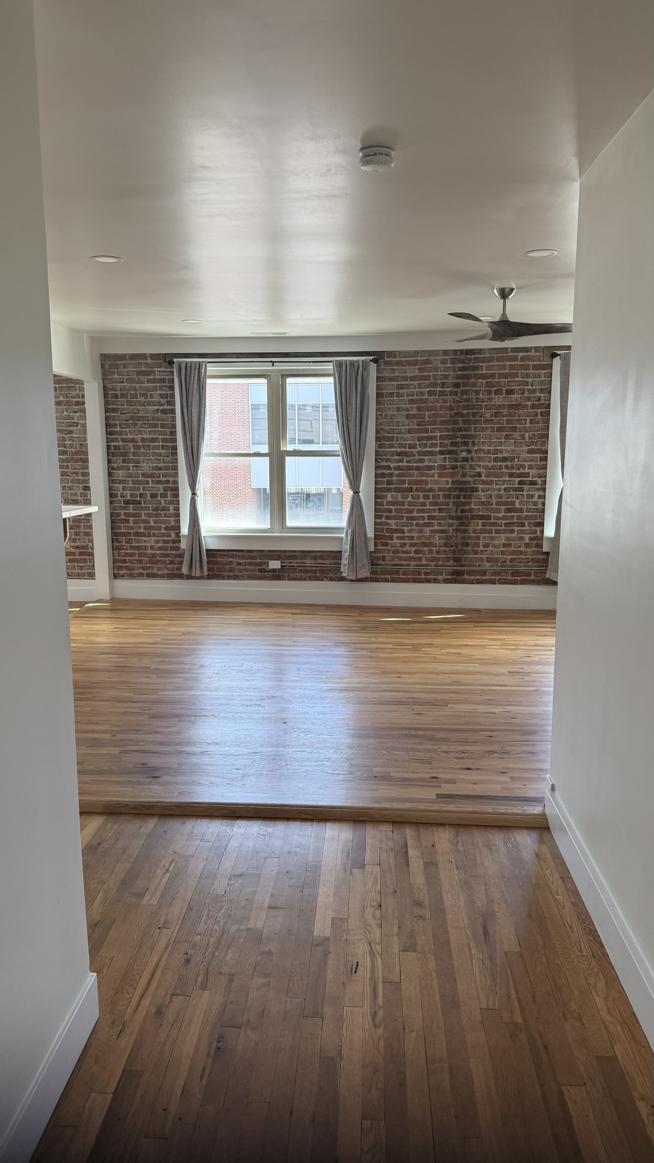 106 Main Street West – photo 4