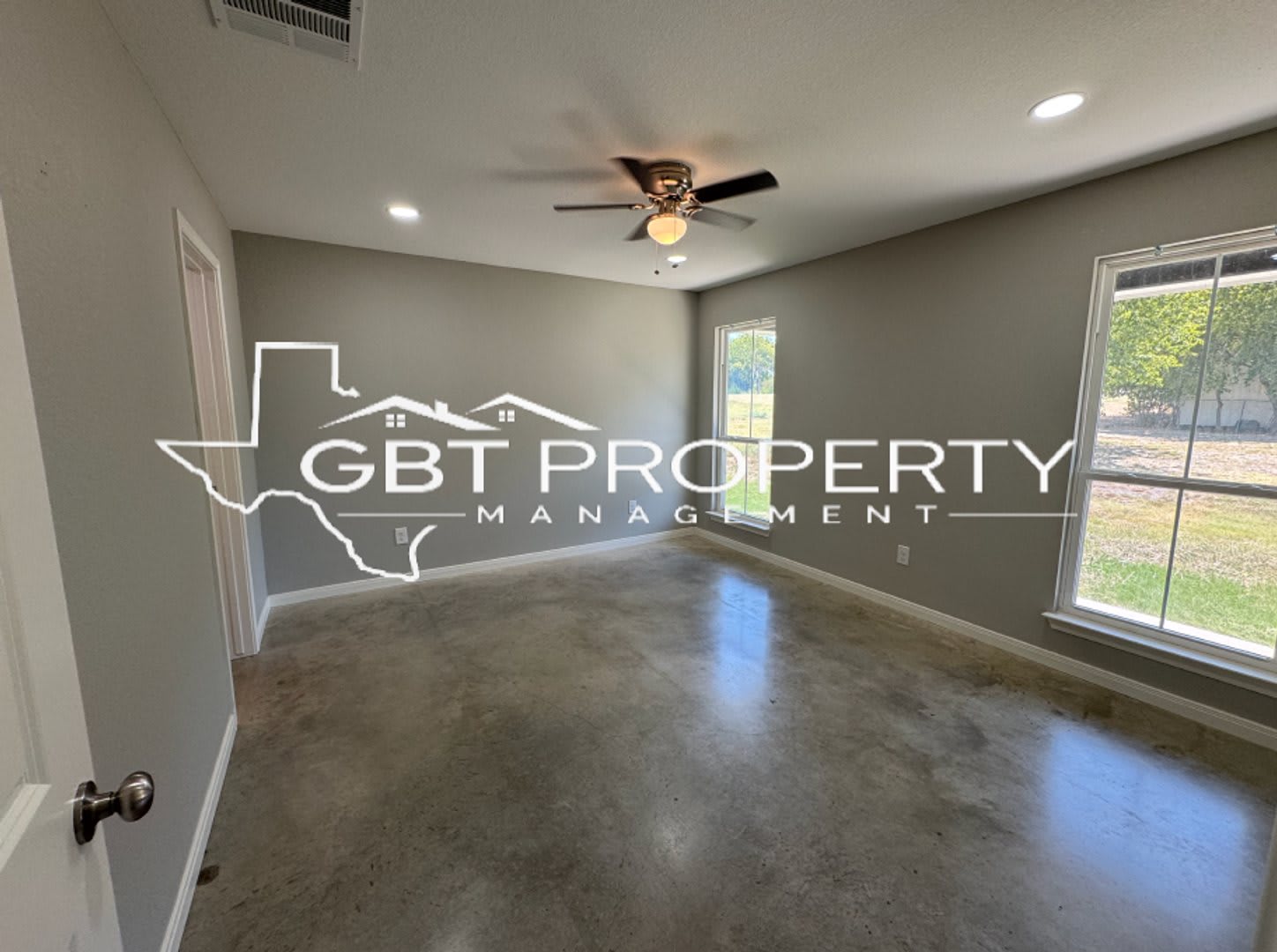 3 Bedroom 2 Bathroom Home! – photo 5