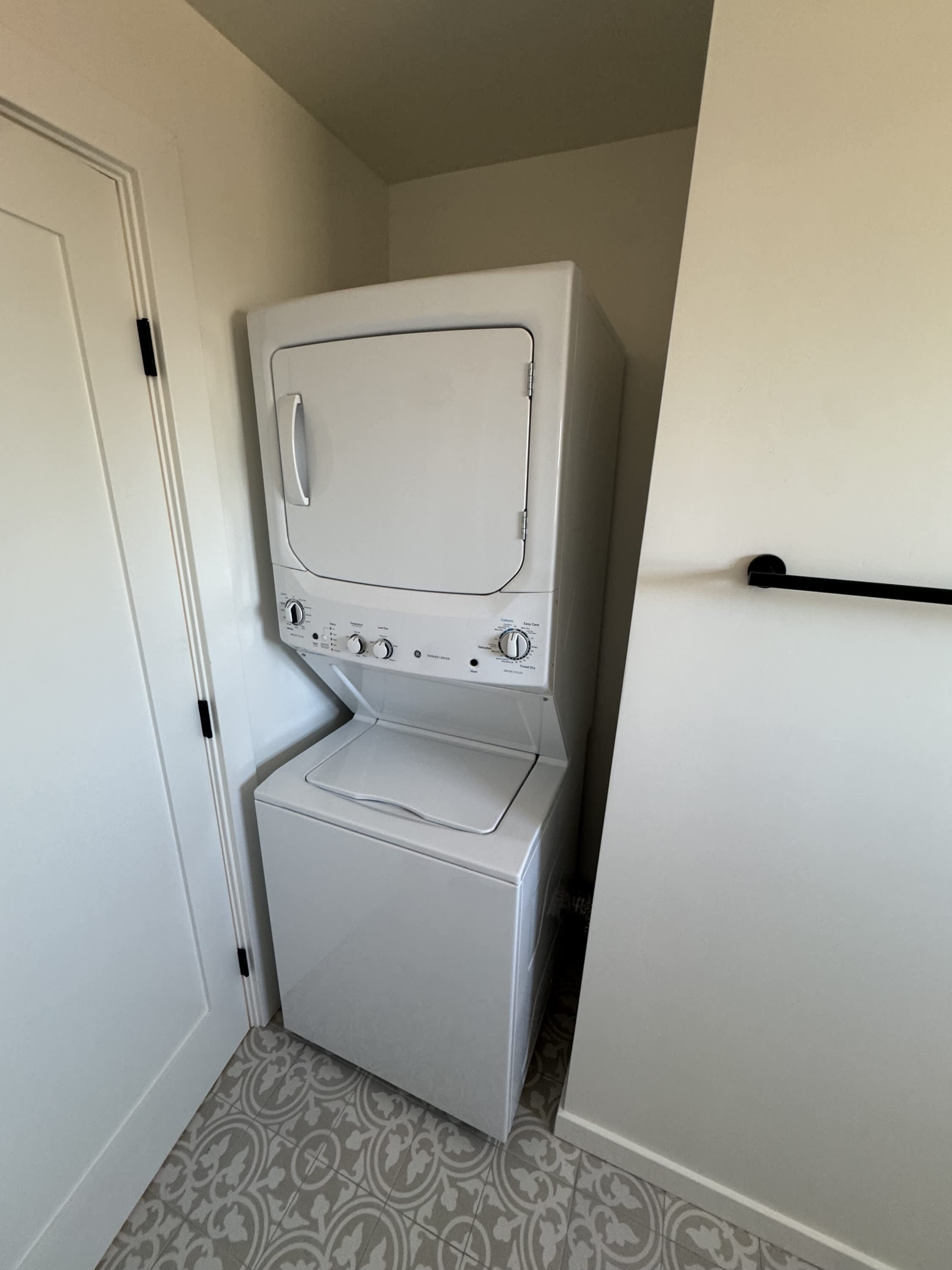 1327 Cacique Street – photo 4