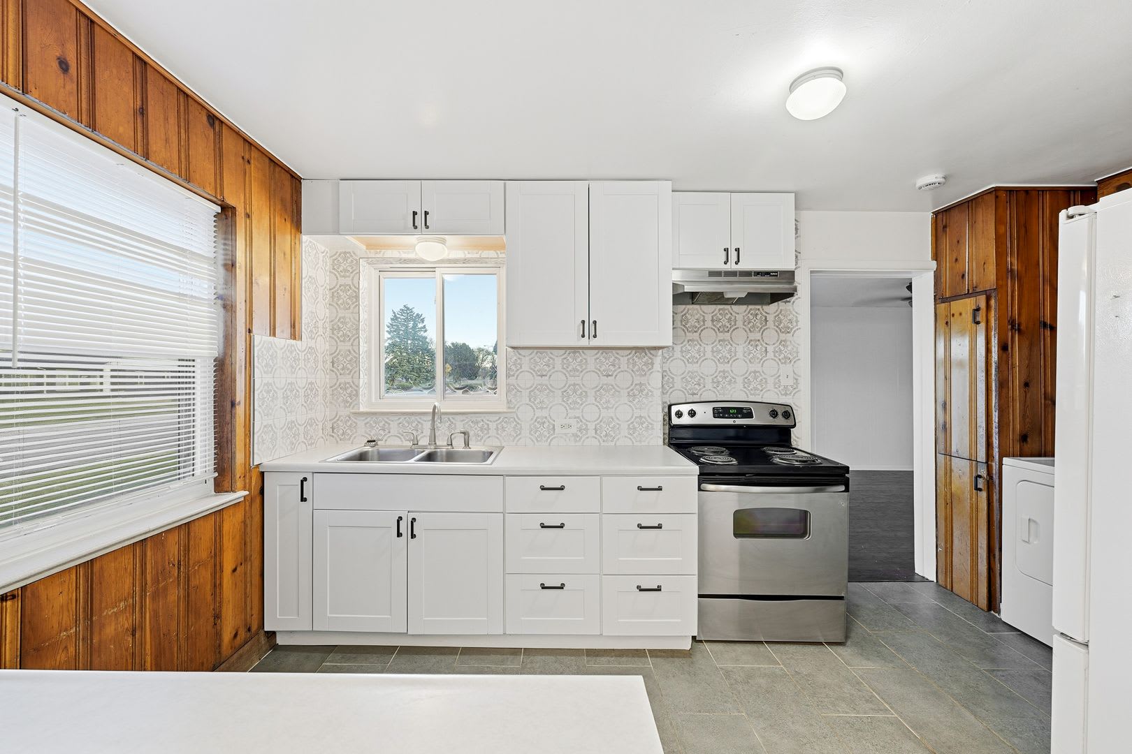 Beautiful 3-Bedroom, 2-Bath Denver Home! – photo 1