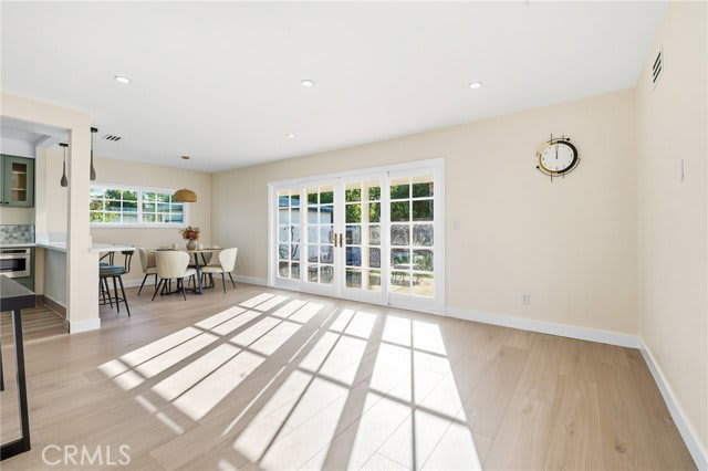 9233 Swinton Avenue – photo 1