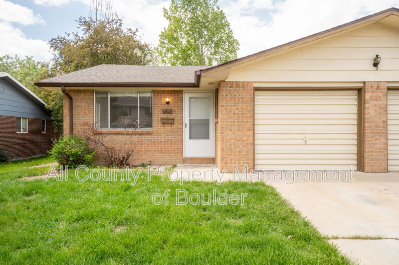 1515 Stuart St – photo 2
