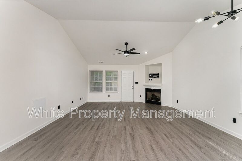 1900 Holly Street – photo 2