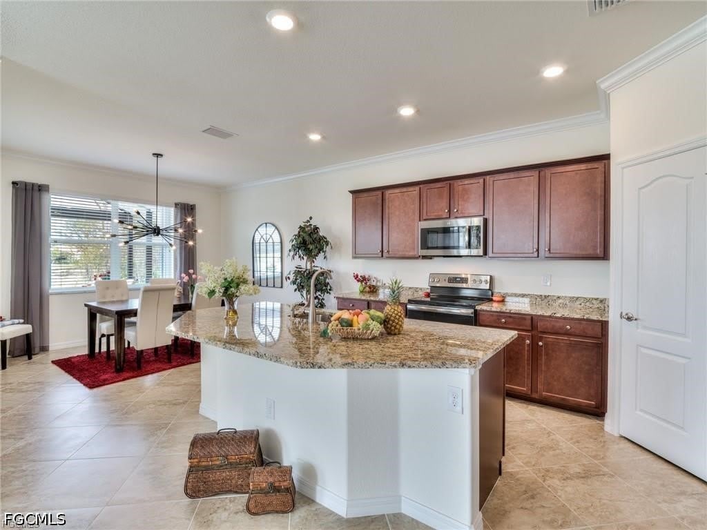 10399 Prato Drive – photo 5