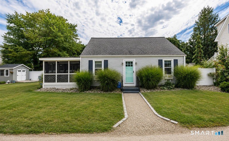 4 Elinor Road – photo 1