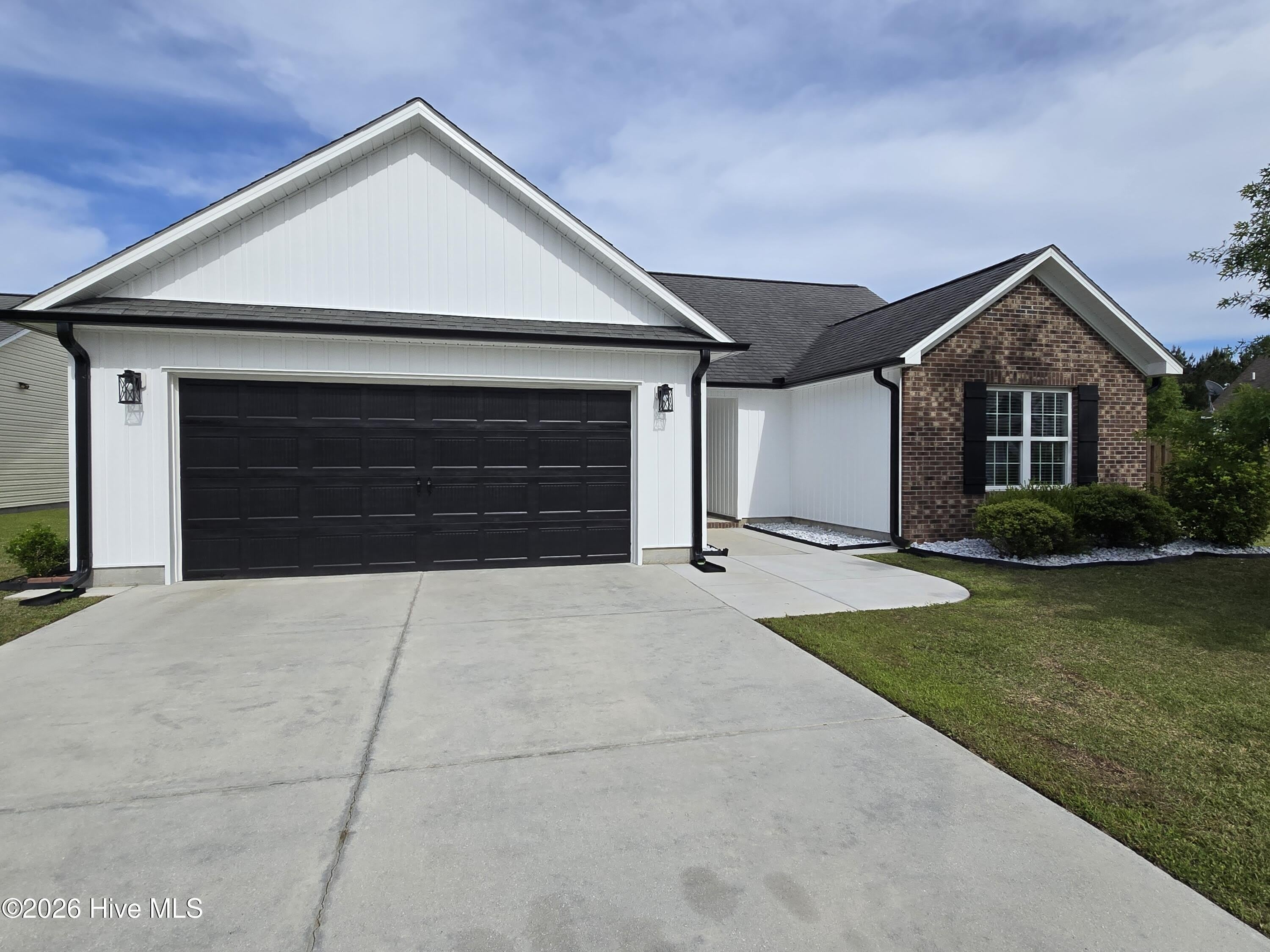 302 Kingston Road – photo 1