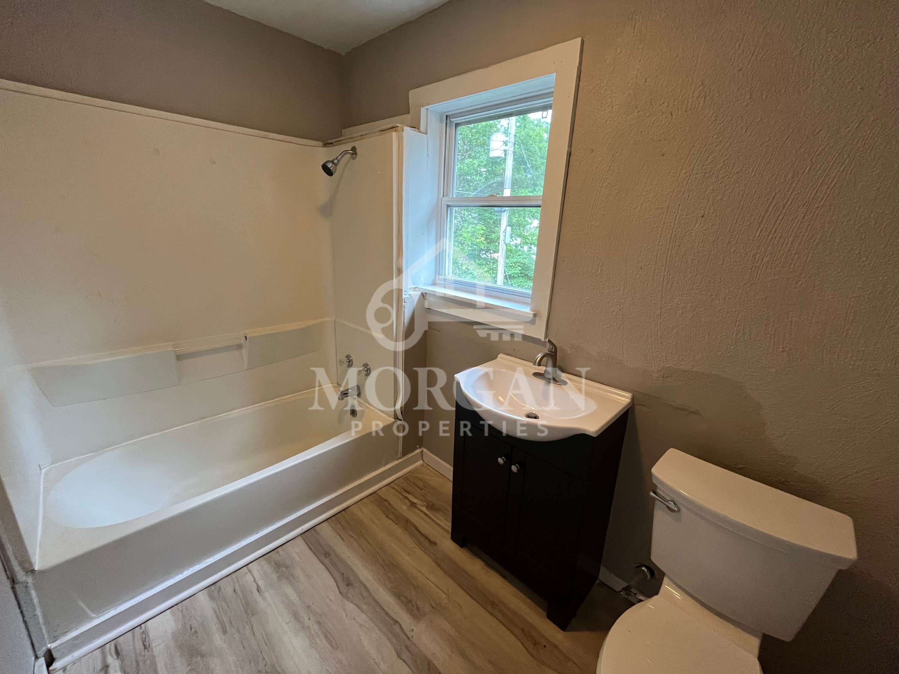 422 Chase Street – photo 4