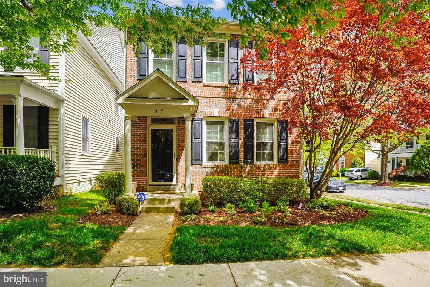 217 HIGHLAND RIDGE AVE – photo 2