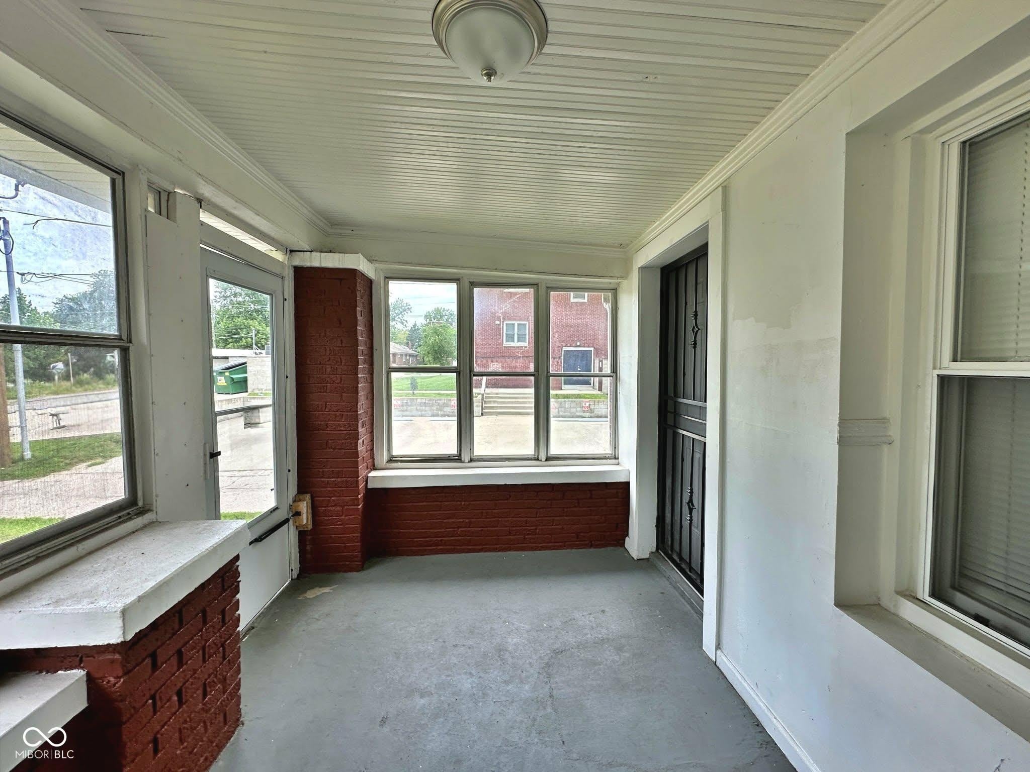 19 S Spencer Avenue – photo 4