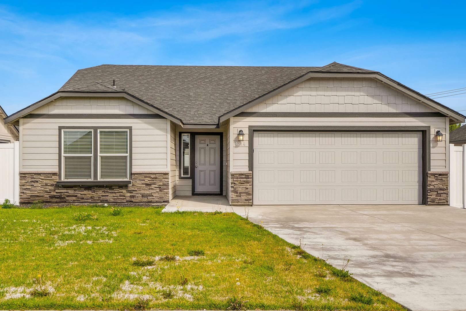 Newer Edgewood Home in Sagecrest Development! – photo 1