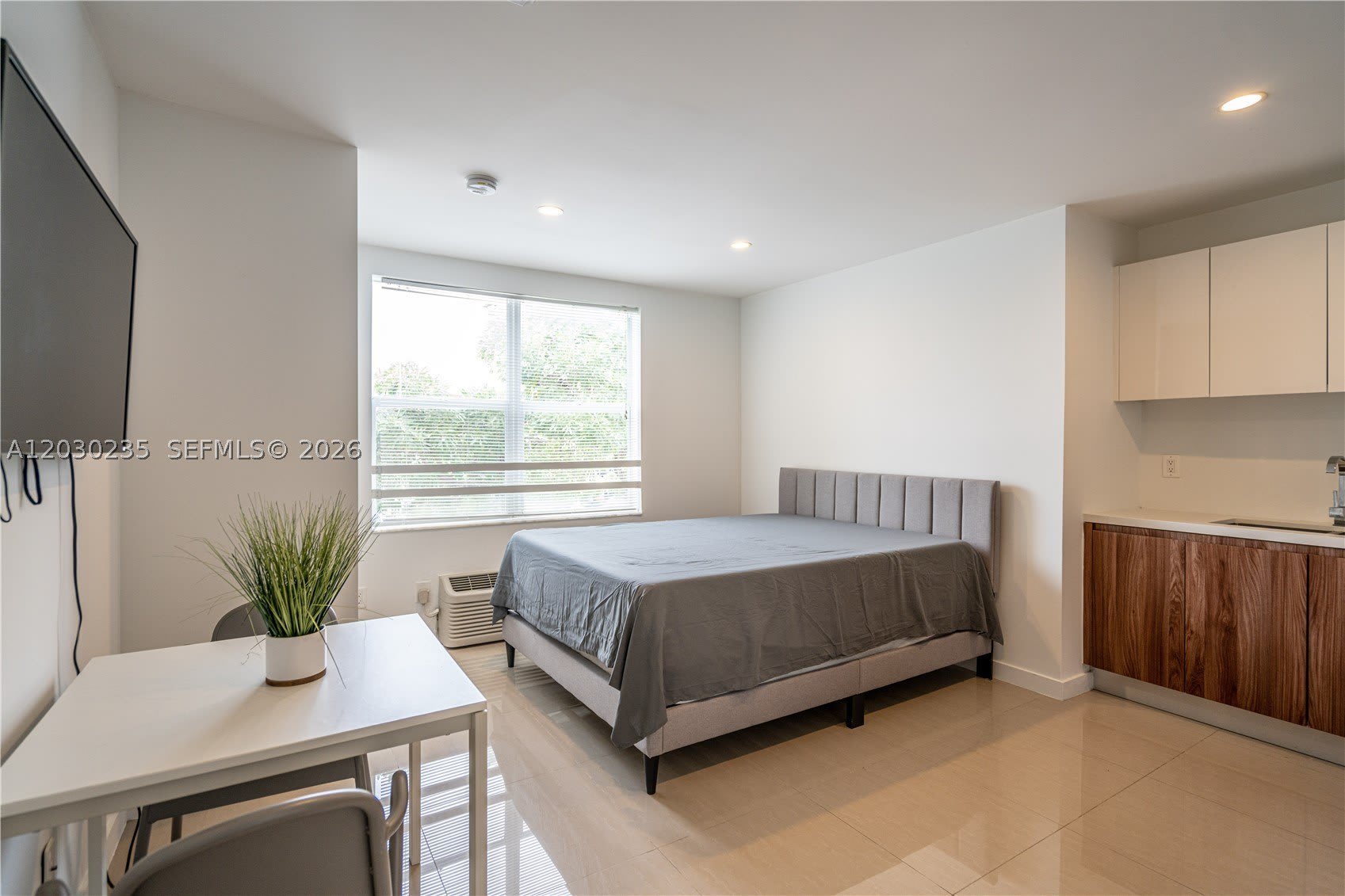 924 Marseille Dr – photo 1