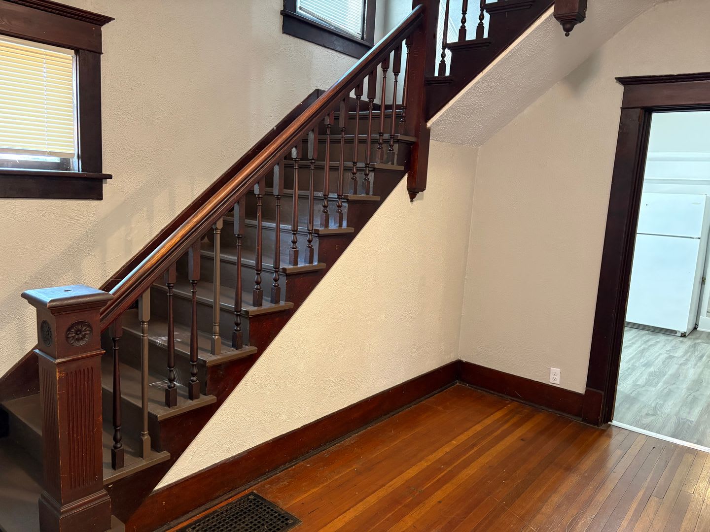 Three Bedroom 1 1/2 Bath Close to East Campus – photo 3