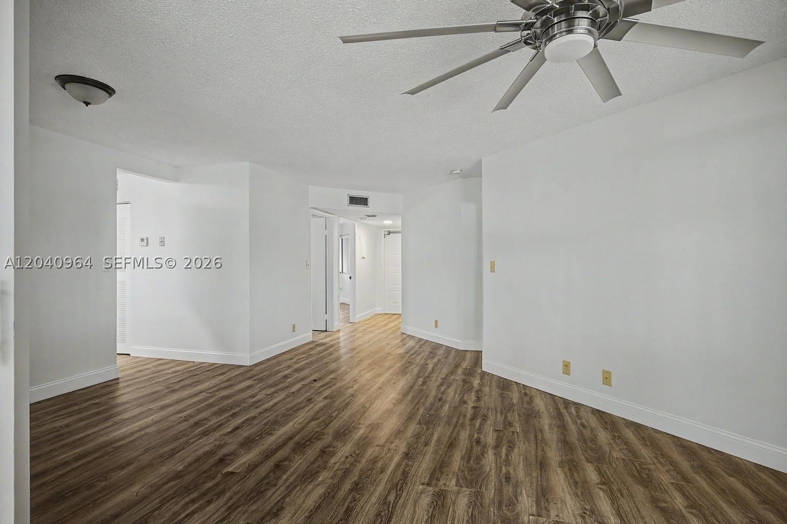 15575 Miami Lakeway N – photo 4