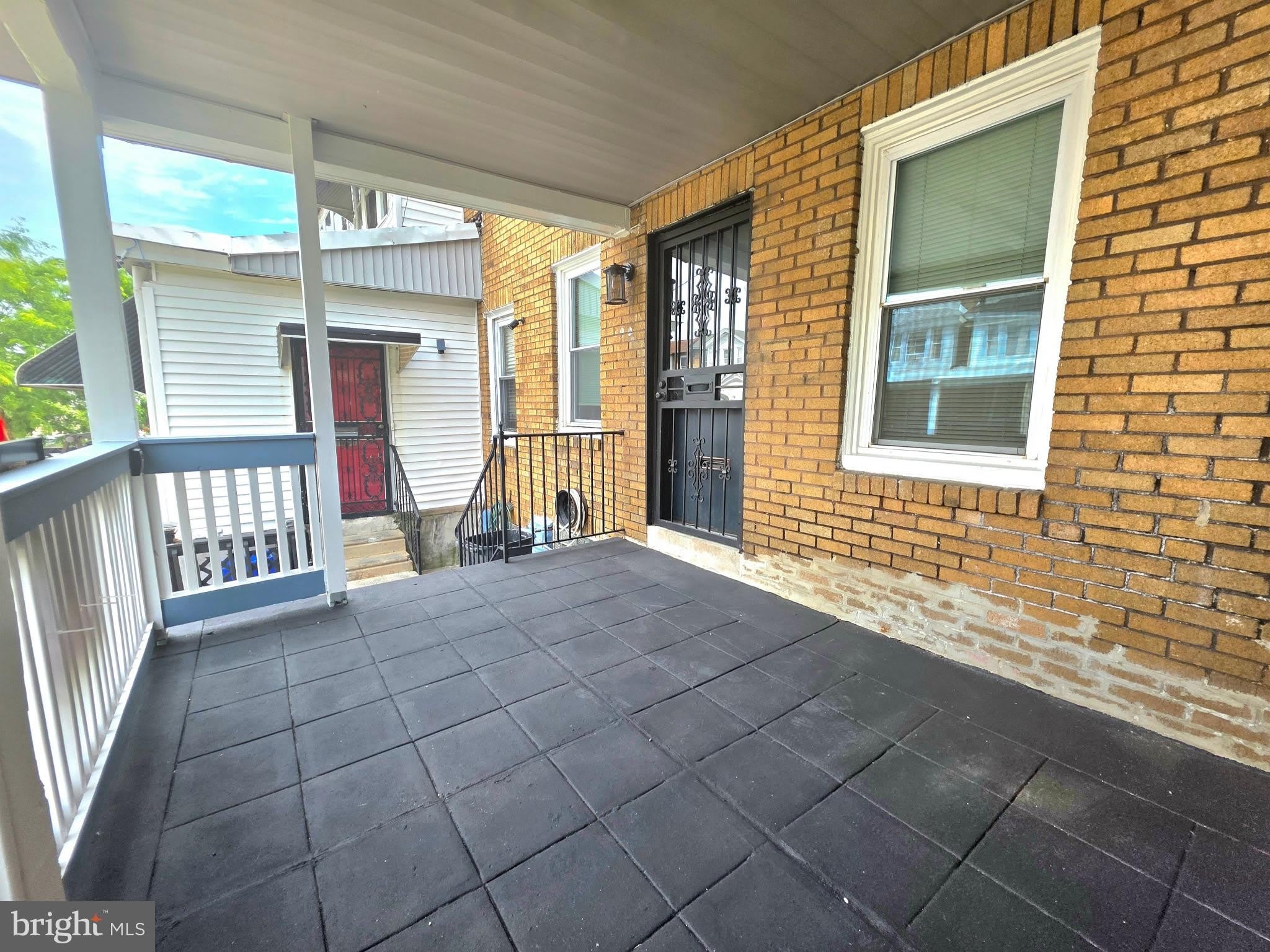 1108 E Stafford Street – photo 3