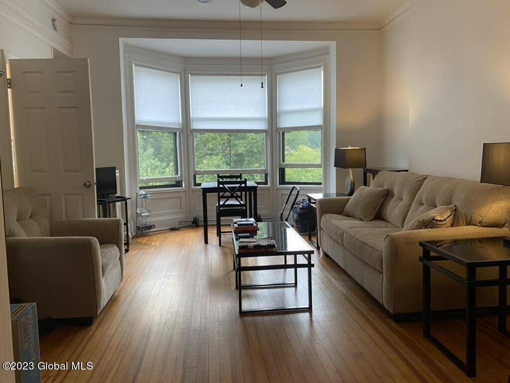 588 Madison Avenue – photo 3