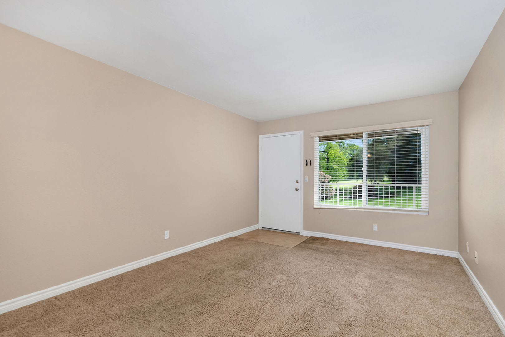 27725 Mountain Meadow Rd #32 – photo 5