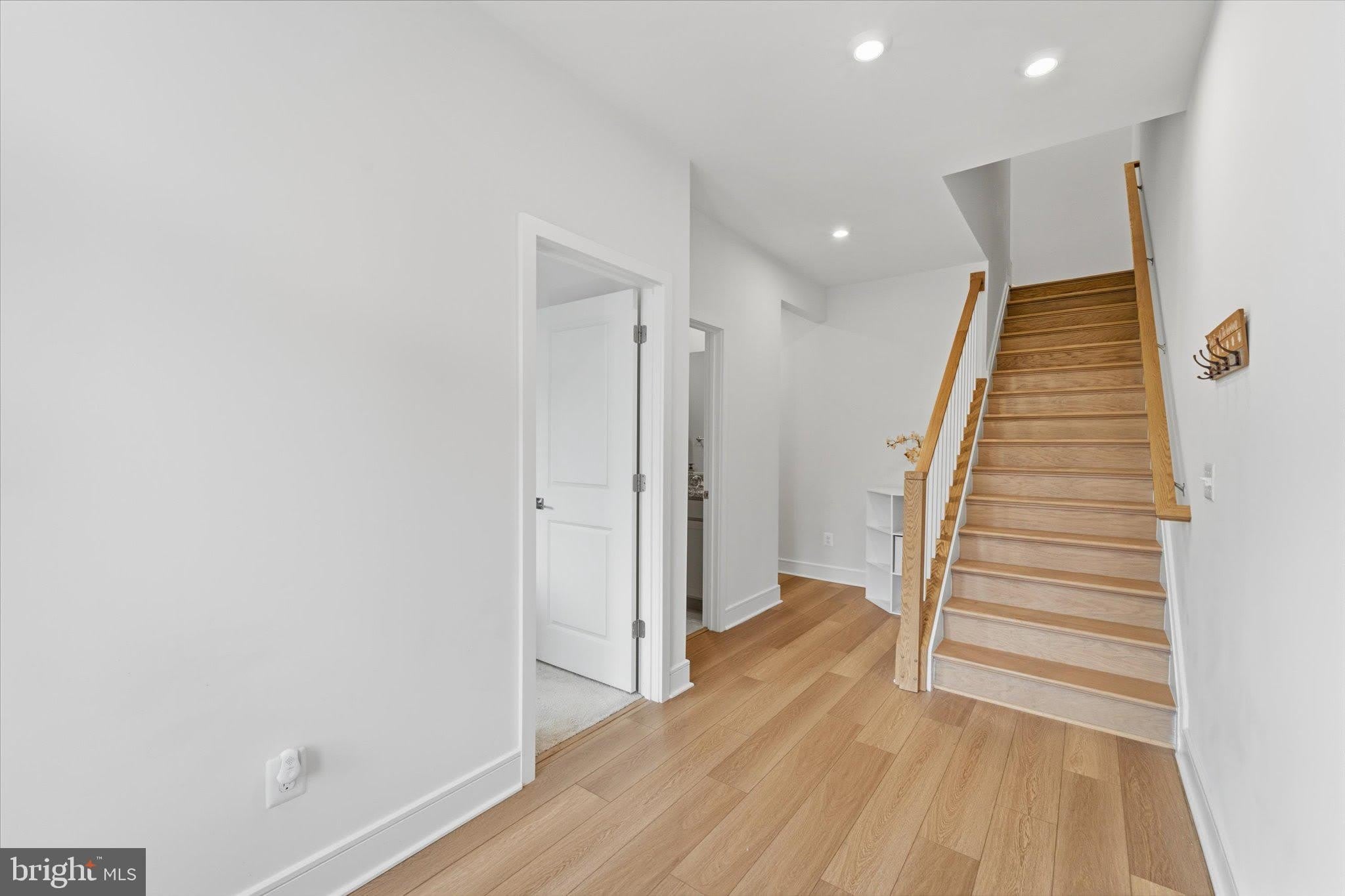 4256 FROST Street – photo 3
