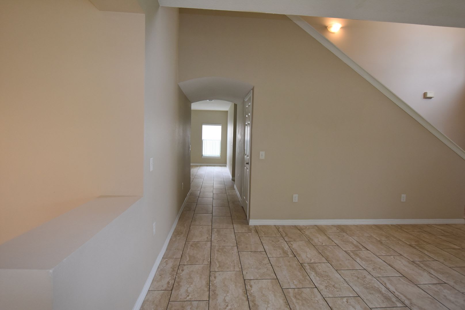 Single Family Home 4 Bedroom 2 5 Bath 2 Car Garage For Rent At 527 Bristol Cir Kissimmee Fl 34758 – photo 3