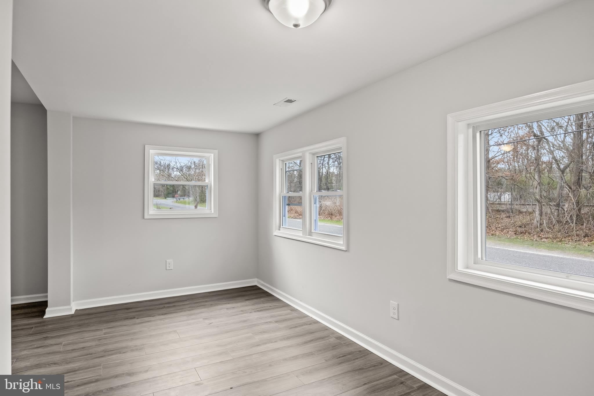 467 W ATLANTIC Avenue – photo 3