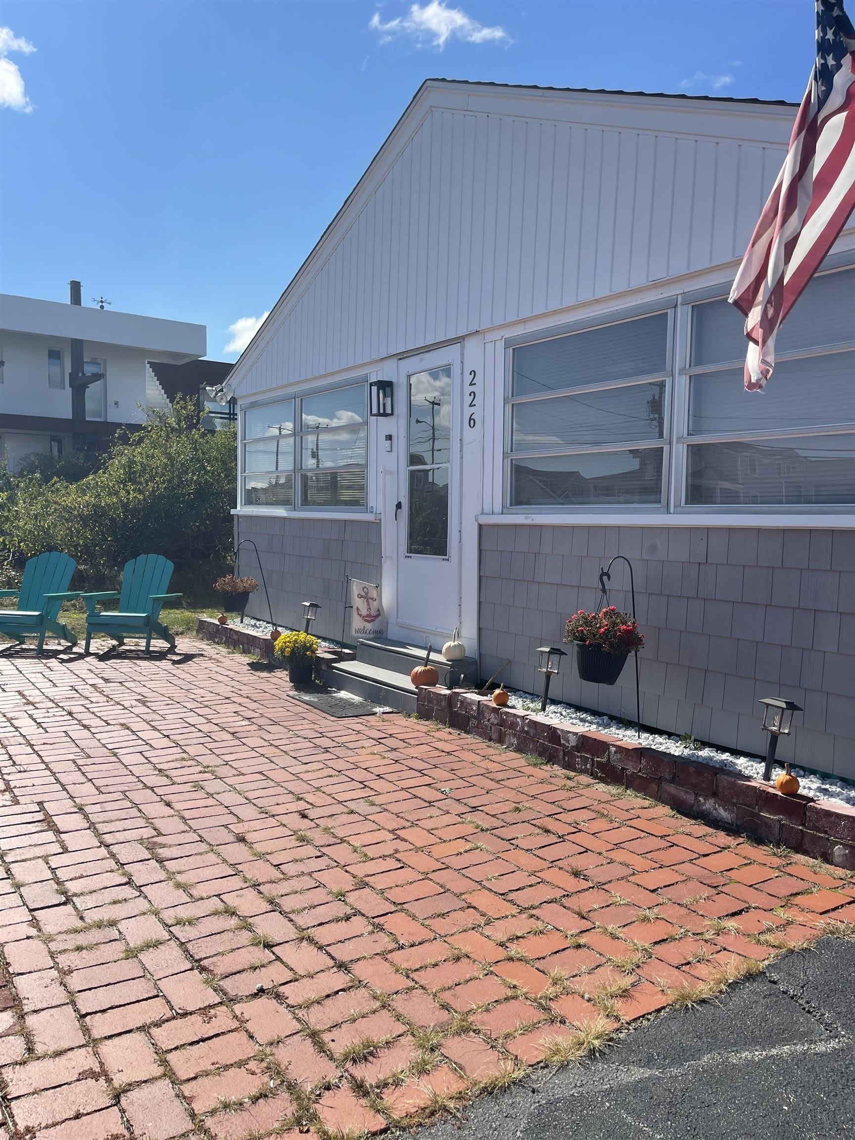 226 Ocean Boulevard – photo 3