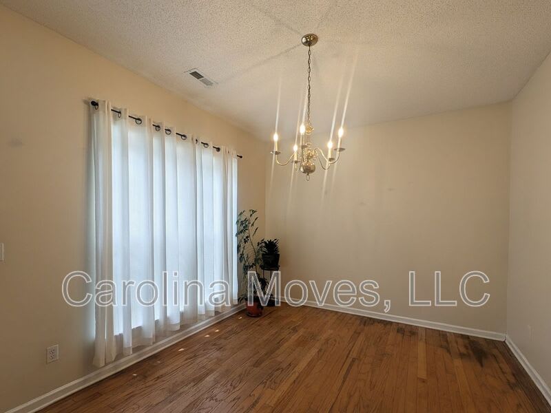 518 Grafton Ct – photo 5