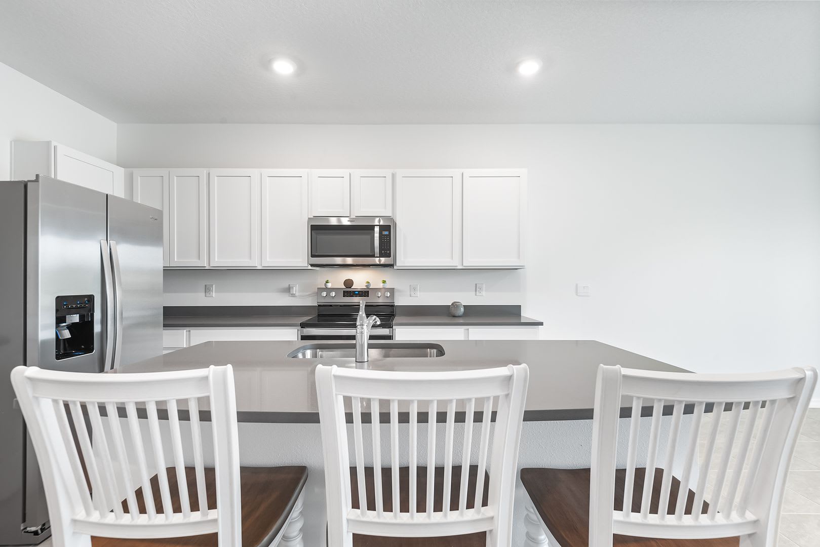ANGELINE TOWNHOME AVAILABLE!! – photo 3